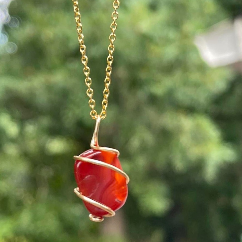 Small carnelian crystal necklace - Picture 1 of 4